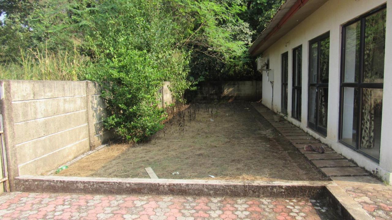 Retreat Chalets, The Nest, At Sparsh Resorts, Karjat Exteriör bild