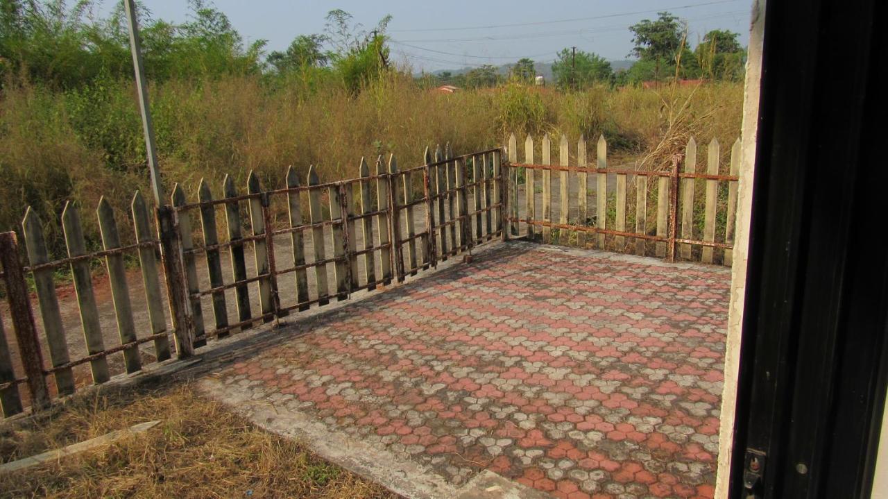 Retreat Chalets, The Nest, At Sparsh Resorts, Karjat Exteriör bild