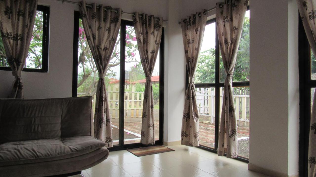 Retreat Chalets, The Nest, At Sparsh Resorts, Karjat Exteriör bild